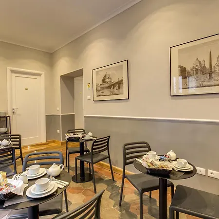 Tlv Navona Pensjonat 4*