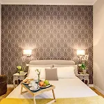 Tlv Navona 4*
