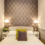 Pensión Tlv Navona 4*
